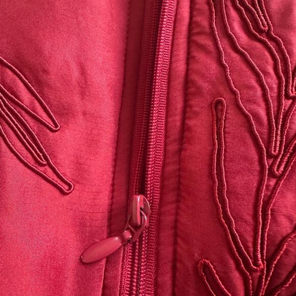 Coldwater Creek Red Silk Puffer Vest Full Zip Embroidered Winter Sporty Preppy - Picture 5 of 8